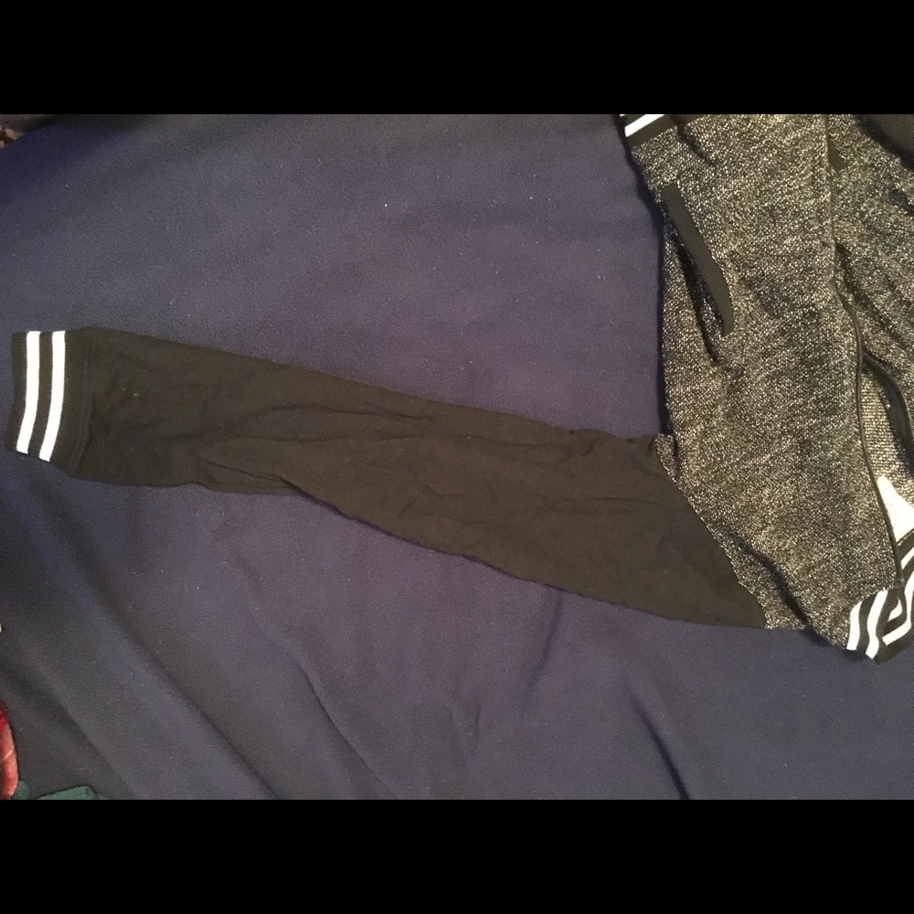 Bomber jacket - Picture 3 of 4